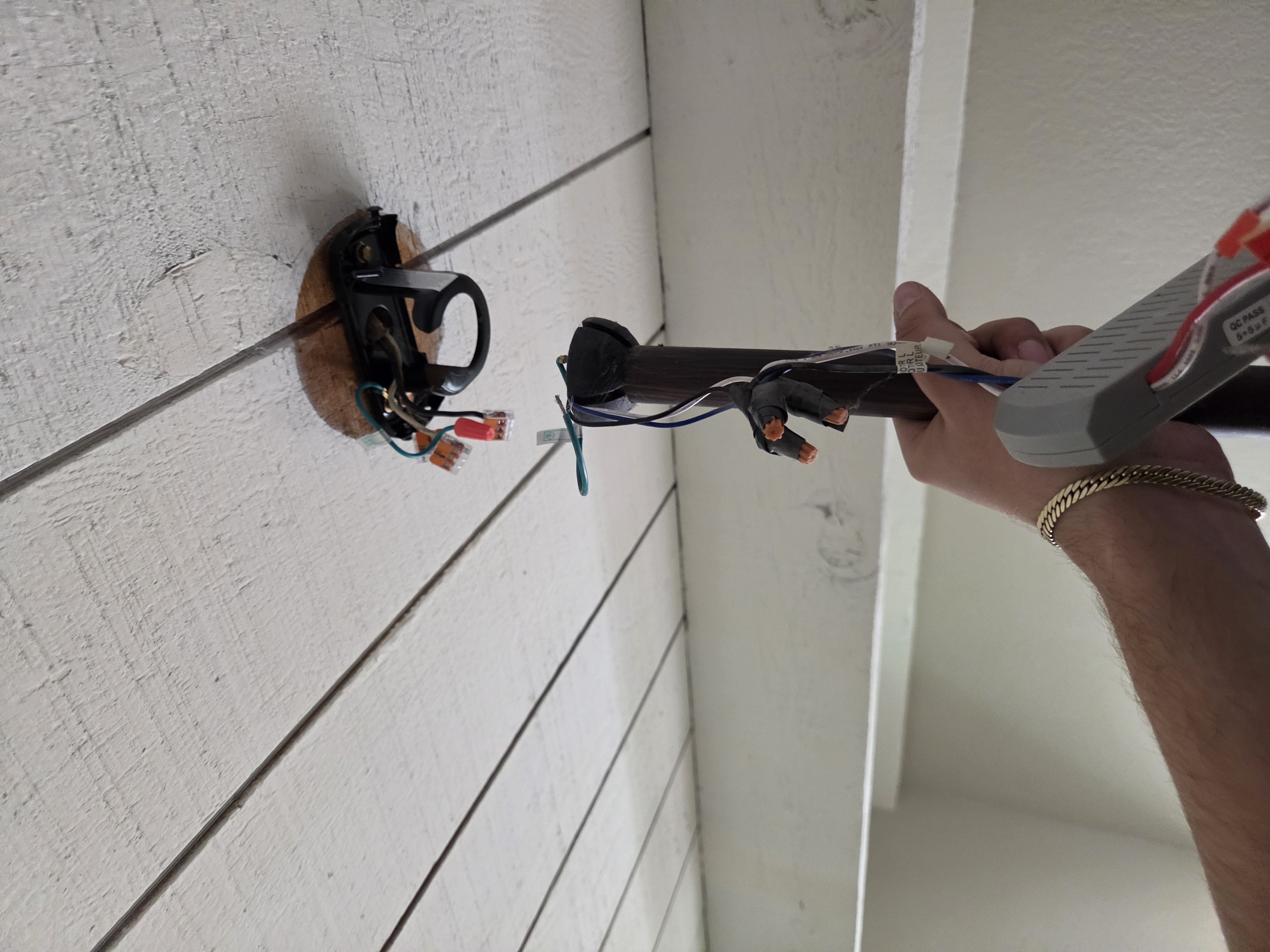 Pendant mounting plate and wiring during installation